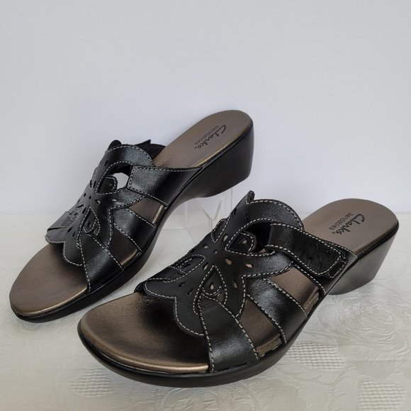 CLARKS Bendables Ella Art Leather Sandals- Black color- Women's Size 9.5M - Picture 1 of 13